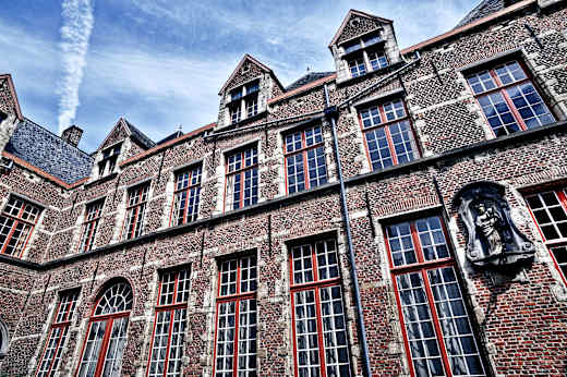 Antwerpen, Maagdenhuis