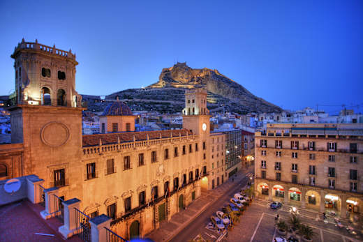 Alicante, Rathaus