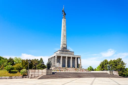Bratislava, Slavin