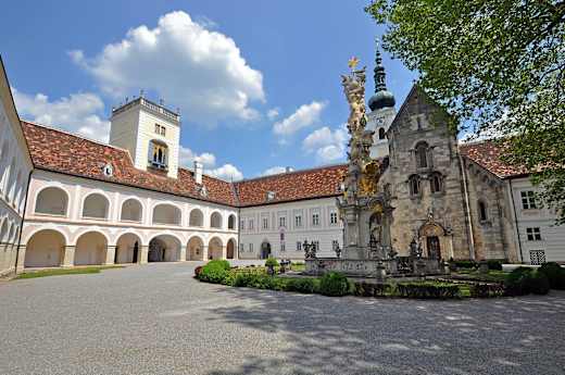 Stift Heiligenkreuz