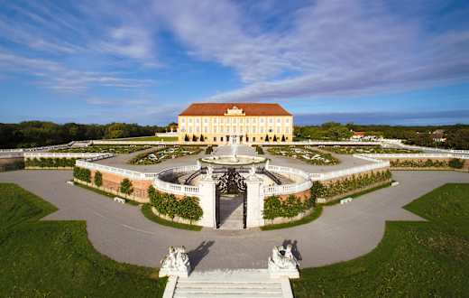 Schlosshof, Schloss Hof
