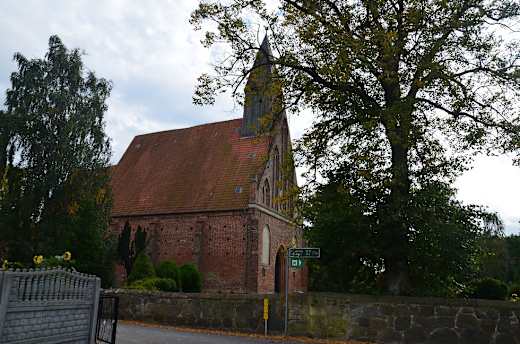 ns_Dorfkirche Rambin 2