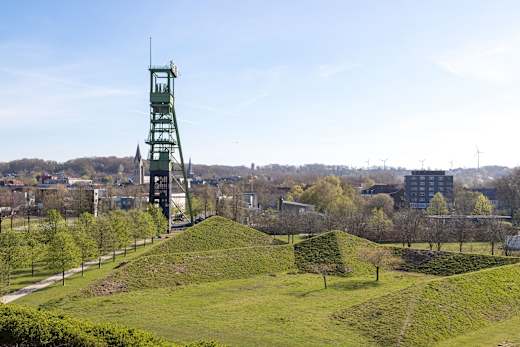 Erin-Turm über Schacht 7 der ehem. Zeche Erin im Erin-Park, Castrop-Rauxel