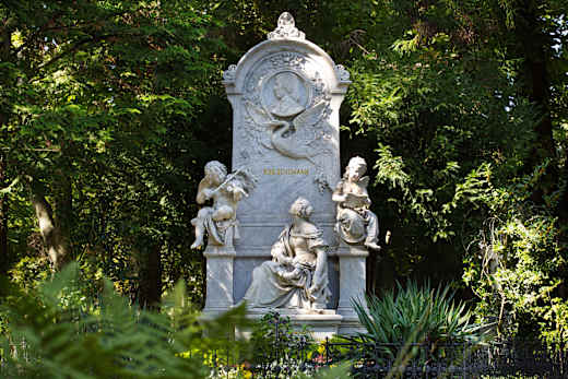 Schumann-Grabstein