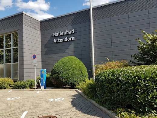 Hallenbad Attendorn von außen