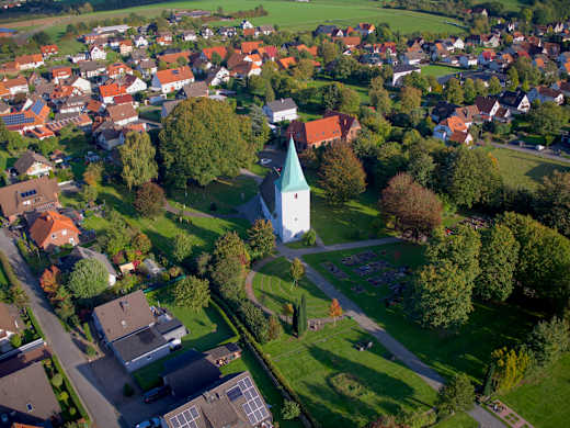 1000-jährige Linde Elbrinxen