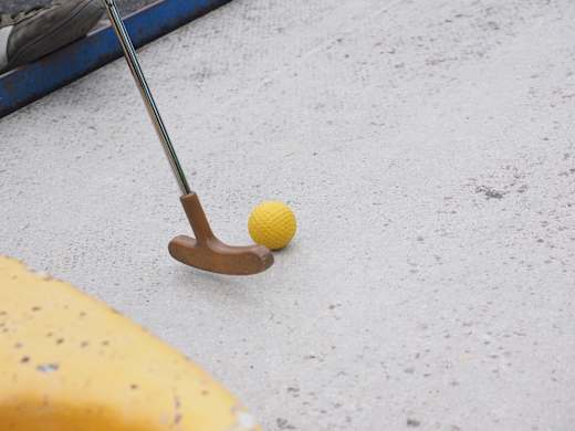 mini-golf-clubs-1271969_1920.jpg