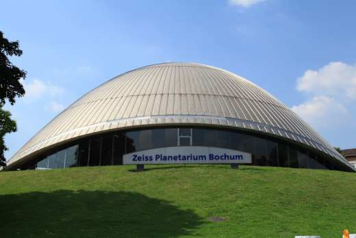 Aussenansicht Zeiss Planetarium Bochum