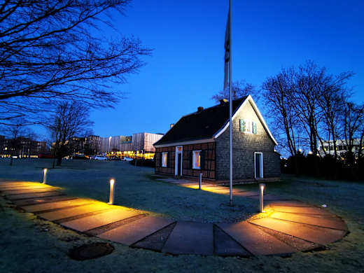 Krupp Stammhaus bei Nacht