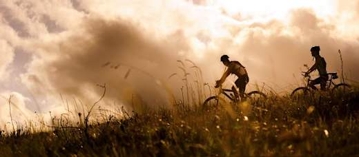 Radfahrer in den Alpen