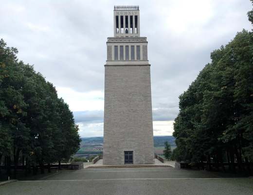 Schleifenroute - Mahnmal Buchenwald Glockenturm