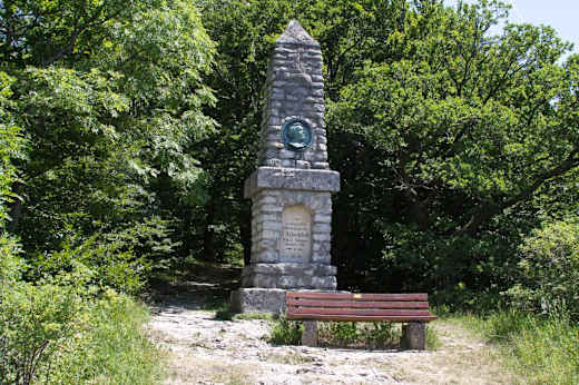 Quenstedt Denkmal