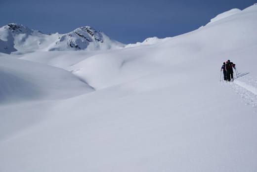Staller Weißen, im Hintergrund das Hochkreuz