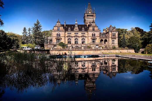Neues Schloss - Hummelshain