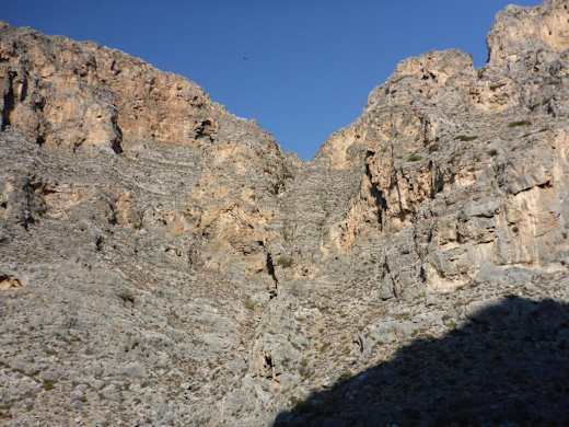 Schluchtwände mit Nistplätzen der Greifvögel