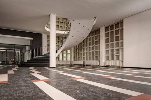 Conti-Hochhaus, Hannover: Eingangshalle