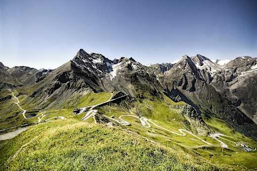 Großglockner Hochalpenstraße mit Bergpanorama