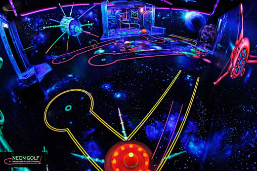 Neon-Minigolf