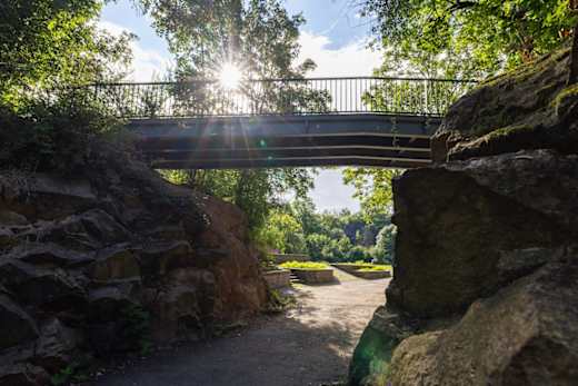 Fußgängerbrücke in der Galgenbergschlucht bei Halle