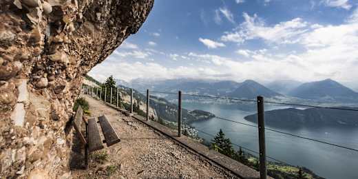 Welch traumhafte Aussichten beim Rigi Felsenweg.
