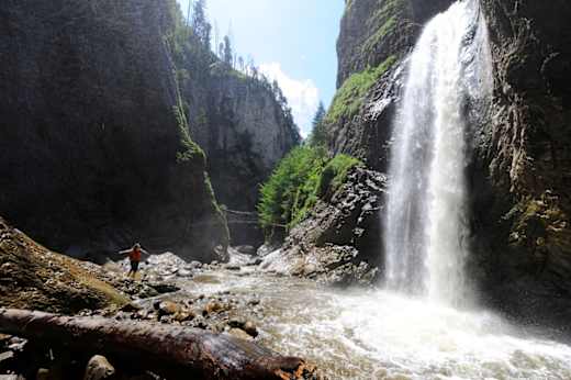 Chessiloch Wasserfall & Hängbrücke