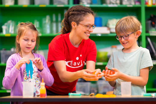 NANO Experimente, Foto: Sebastian Rost, Lizenz: Die Kinderwelt gGmbH