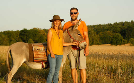 Wandern mit einem Esel als Begleiter, Foto: Heidesee Esel, Lizenz: Heidesee Esel, Daniel und Nicole Fiedler GbR Mohr