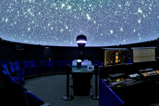 Kuppelraum Innenansicht, Foto: Lisa Bublitz, Lizenz: URANIA-Planetarium