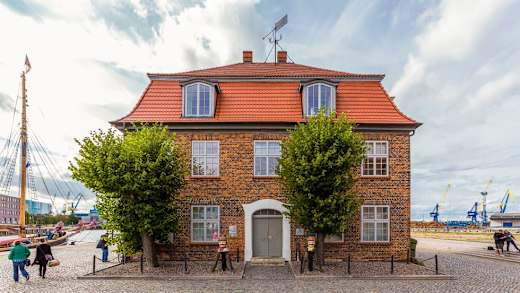 Baumhaus am Alten Hafen von Wismar