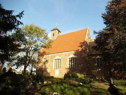 hs_Samtens_Kirche1
