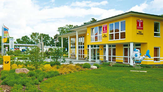 "Haus des Gastes" mit Bibliothek, Heimatstube, Veranstaltungssaal
