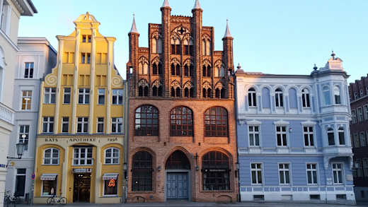 Wulflamhaus am morgen