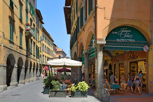 Pisa, Borgo Stretto