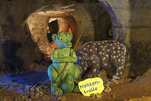 Walldorf in Thüringen, Sandstein und Märchenhöhle