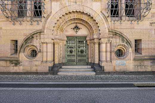 Erzbischöfliches Ordinariat-Eingang-FWTM-Spiegelhalter