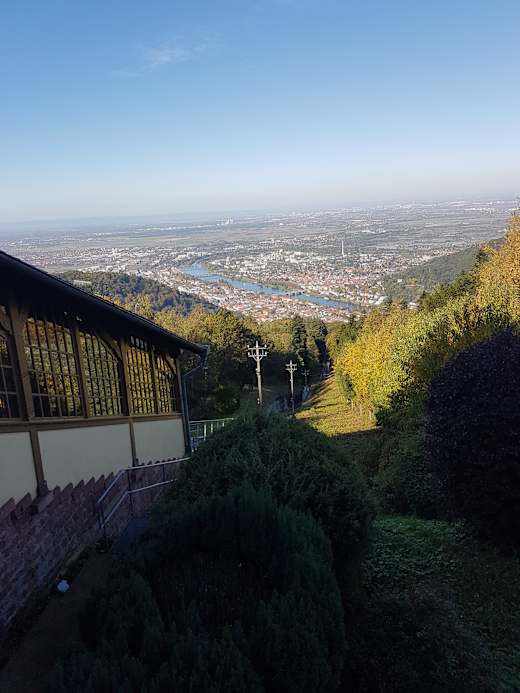 TG Odenwald Neckarsteig Koenigstuhl mit Bergbahn