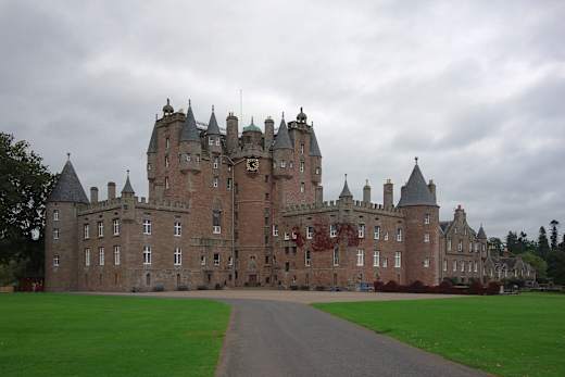 Glamis Castle 01