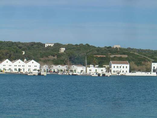 Base militar port Mao