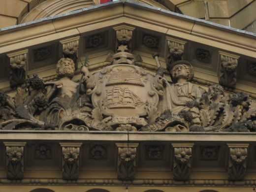 Coat of arms of Sydney at Town Hall