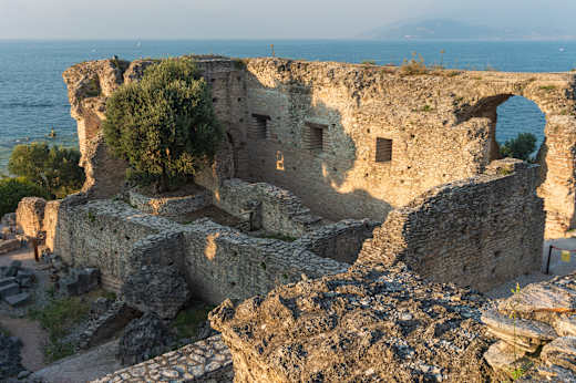 Grottoes of Catullus - Grotte di Catullo (5364)