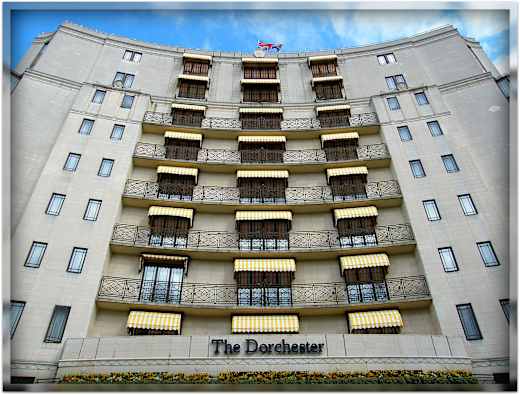 The beautiful Dorchester Hotel in London Mayfair, England United Kingdom. One of the most recognized and luxurious hotels on the planet. Enjoy! ) (4579941176)
