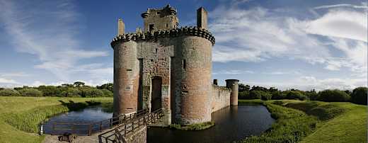 0707-02-05914-01 GreatBritain CaerlaverockCastle