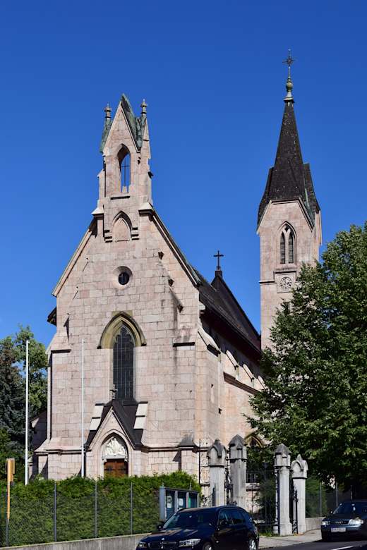 Gmunden - evangelische Auferstehungskirche - Außenansicht