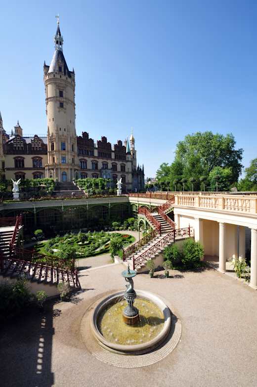 13-06-20-orangerie-schwerin-086