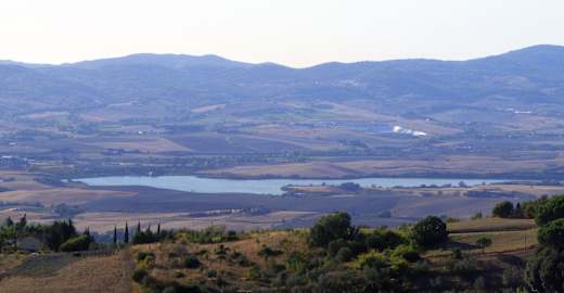 Lago di santa luce da castellina marittima