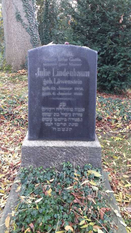 Dortmund Dorstfeld Jüdischer Grabstein a 01