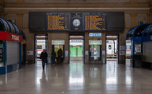 Estación Principal de FF.CC., Zagreb, Croacia, 2014-04-20, DD 02