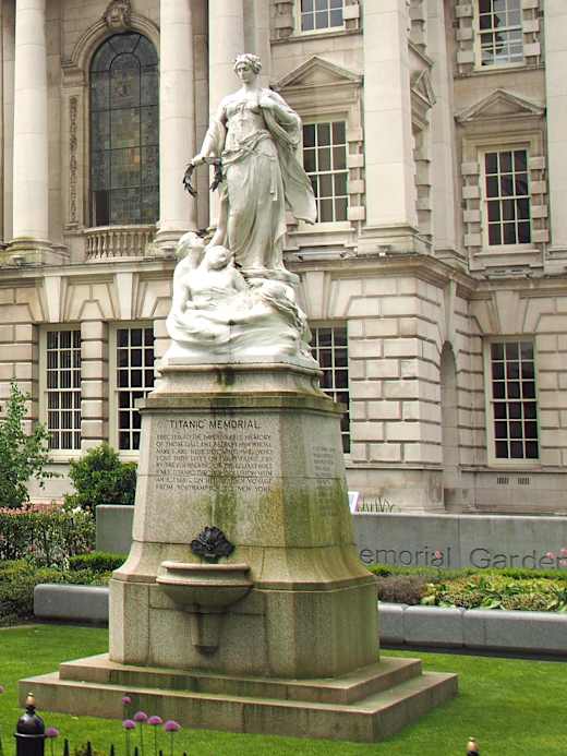 Titanic Memorial City Hall Belfast Irland@20160528