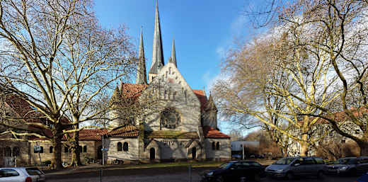 2014-02-16 09.59.36 - 2014-02-16 09.59.50 betlehemkirche panorama