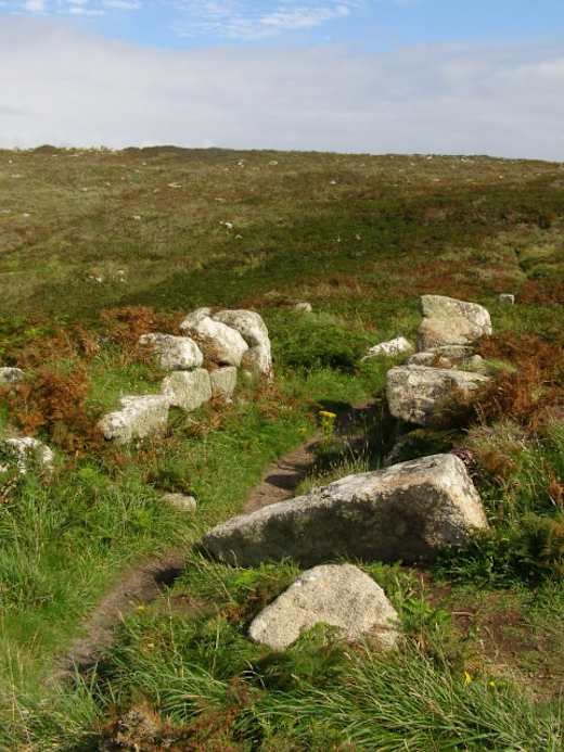 Entrance to Maen Castle - geograph.org.uk - 943043